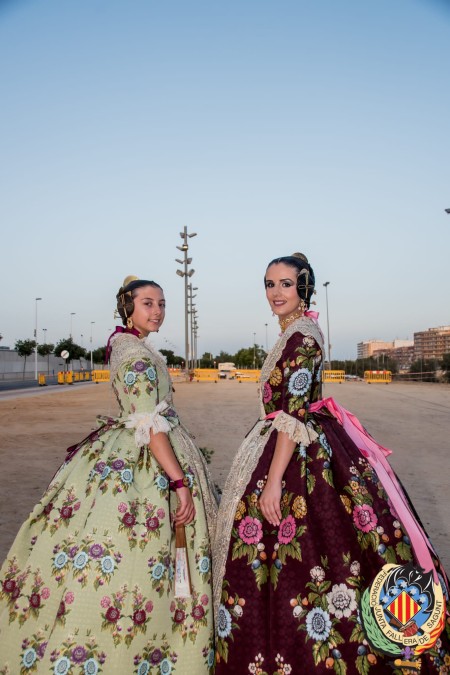 <!--:es-->El salón de plenos del Ayuntamiento de Sagunto se queda pequeño para proclamar a las Falleras Mayores.<!--:--><!--:va-->El saló de plens de l’Ajuntament de Sagunt es queda xicotet per a proclamar a les Falleres Majors. <!--:-->