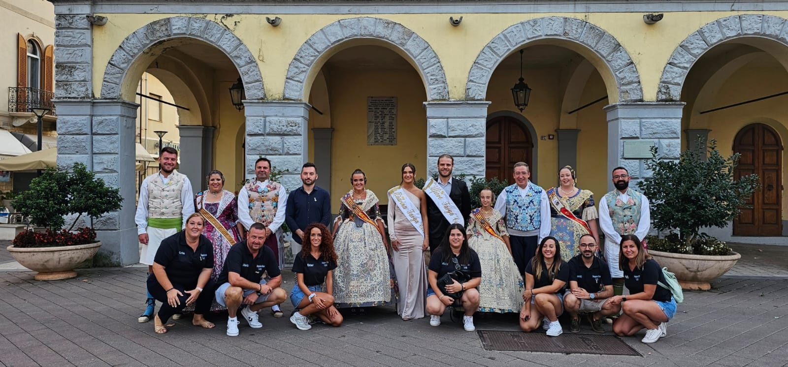 Visita de la delegació oficial de Federació Junta Fallera de Sagunt a la Targa Cecina