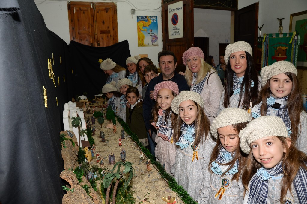 <!--:es-->Los Reyes Magos visitan los casales falleros del Camp de Morvedre<!--:--><!--:va-->Els Reis Mags visiten els casals fallers del Camp de Morvedre<!--:-->